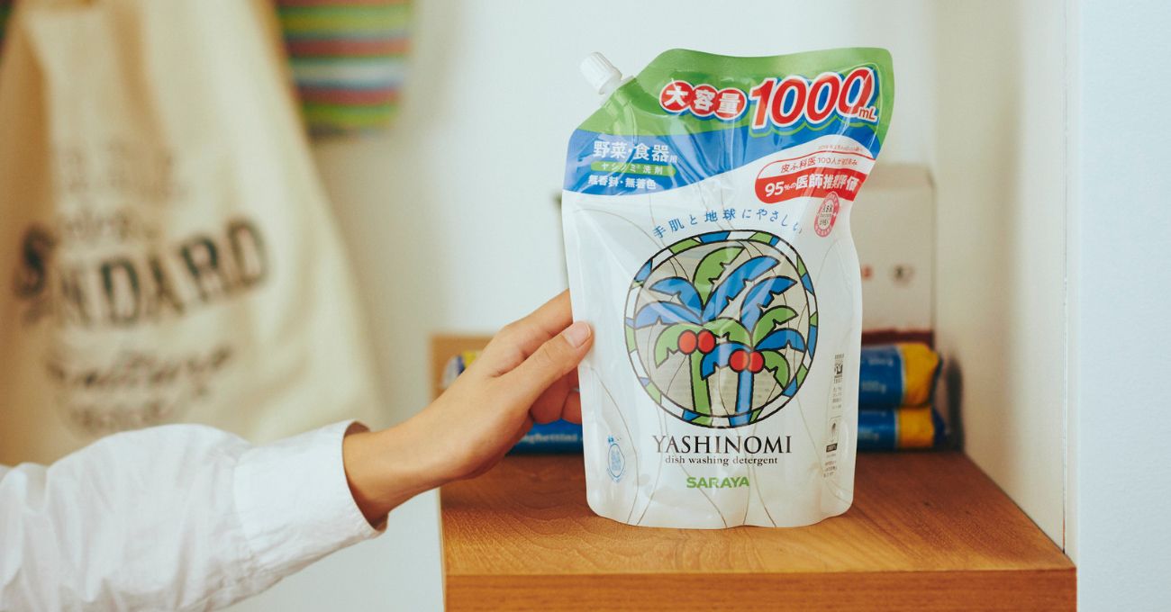 Yashinomi detergents keep reducing their impact on nature, cutting down on the use of plastics with eco-friendlier alternatives.